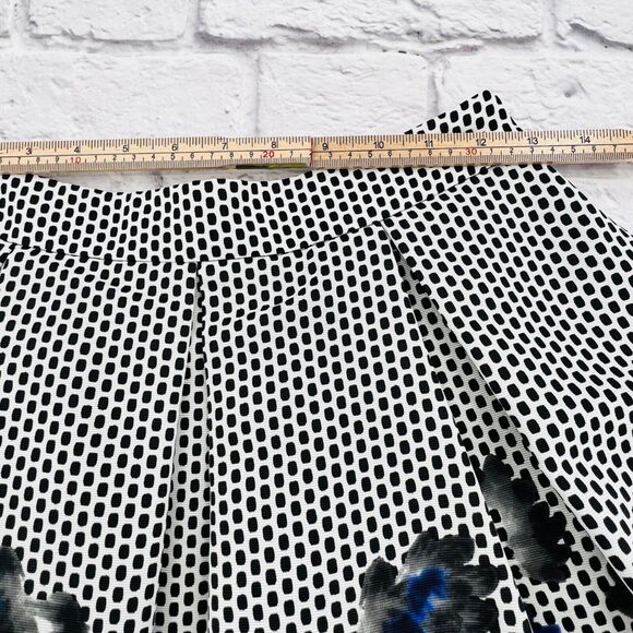 Express Pleated Mini Skirt Women's Size 2 Black White Blue Floral Tulle Layered - Picture 6 of 8